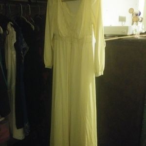 Vassarette sleep gown